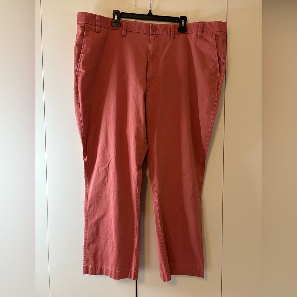 Roundtree & Yorke Men's Coral Chinos